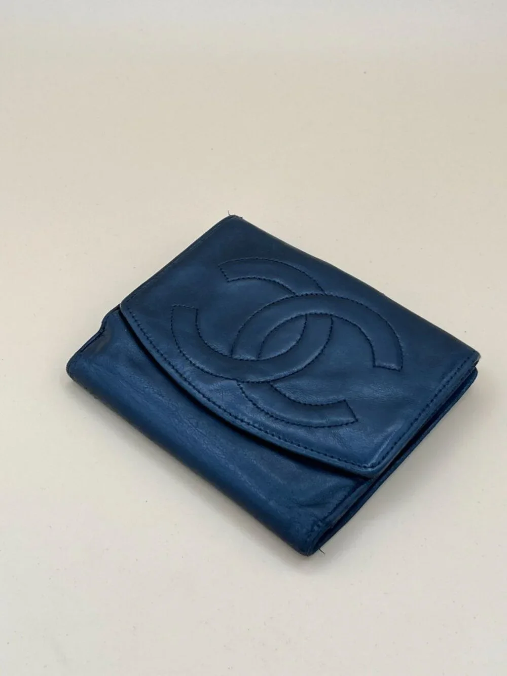 Chanel Vintage Black Lambskin CC Logo Compact Bifold Wallet Made in France
